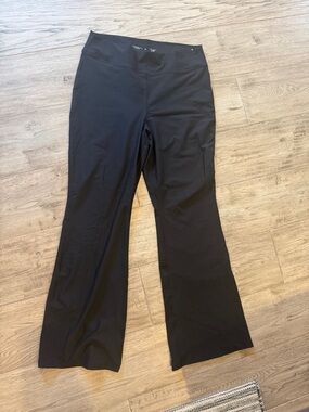 Black Women's Flare Leg Active Pants